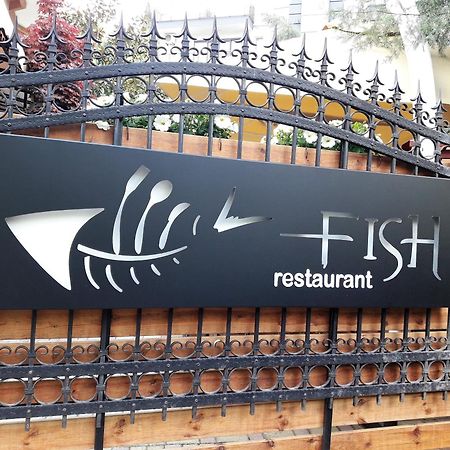 Hotel Aristocrat & Fish Restaurant Skopje Exteriör bild