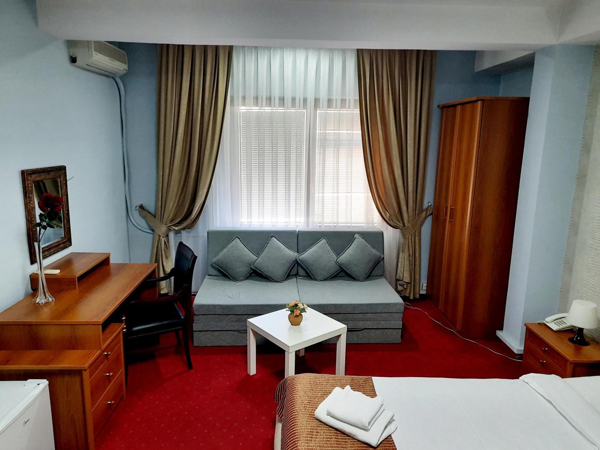 Hotel Aristocrat & Fish Restaurant Skopje Rum bild