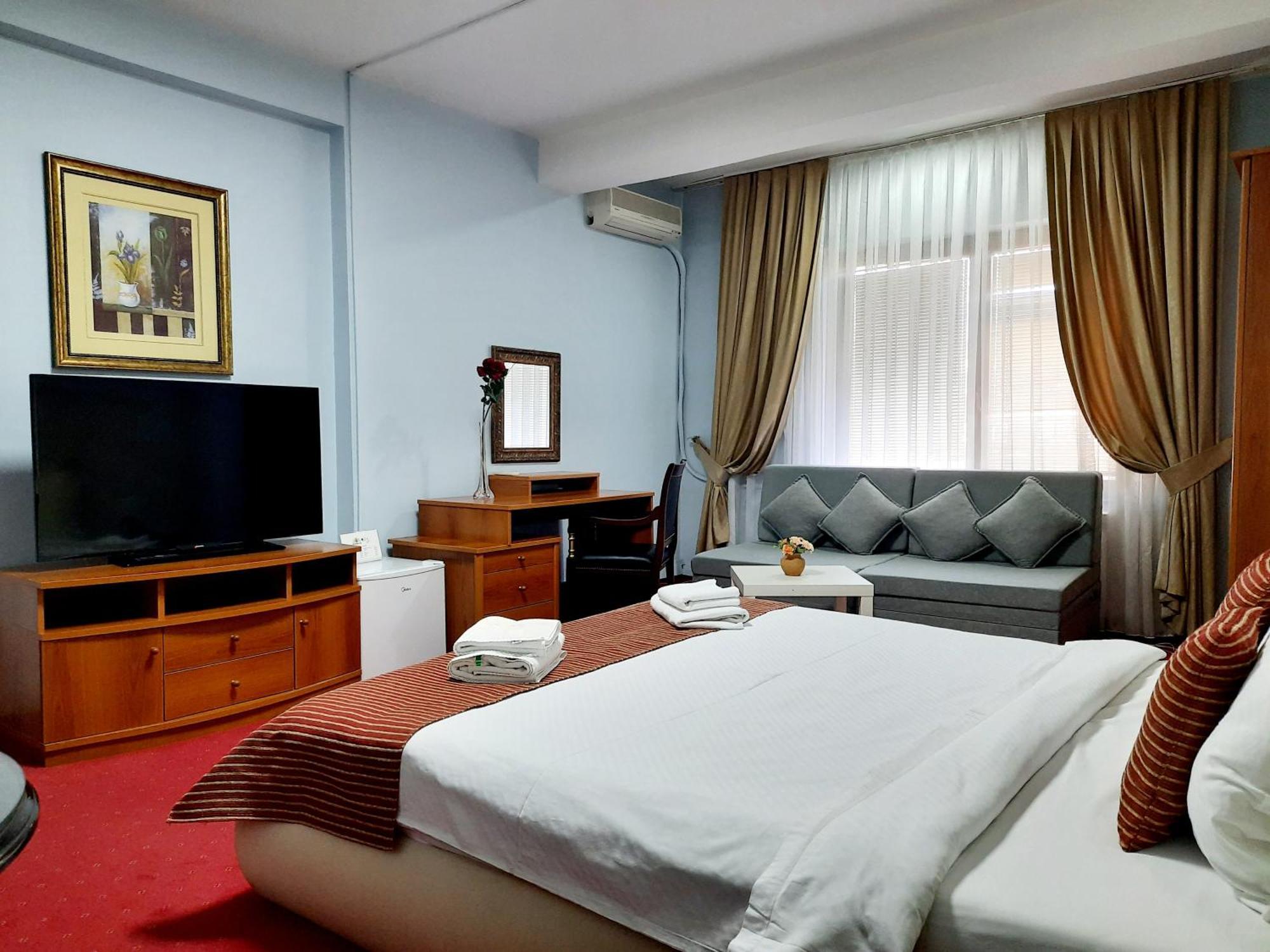 Hotel Aristocrat & Fish Restaurant Skopje Rum bild